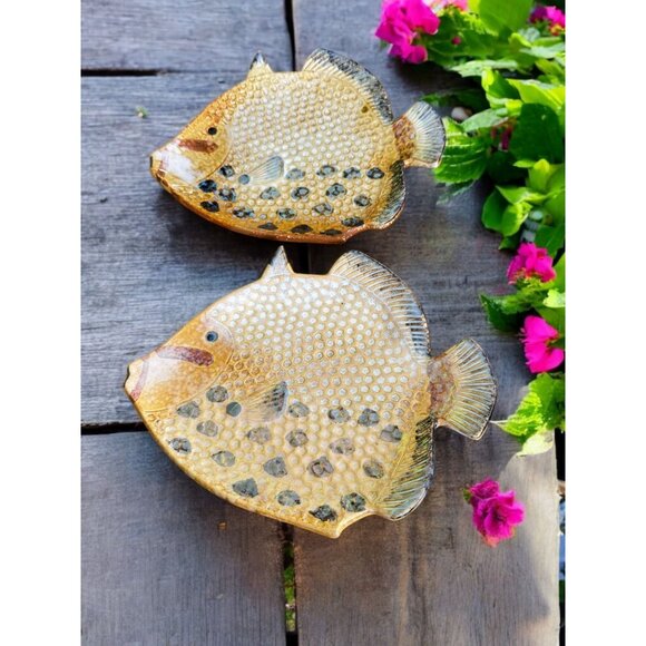 Vintage Ceramic Glaze Fish-Shaped Serving Decorative Plate/Dish - Set Of 2 - Picture 3 of 5